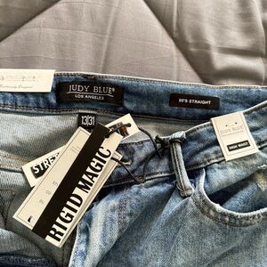 Judy blue Ridgid Magic 90’s Straight High Waist Jeans 13/31